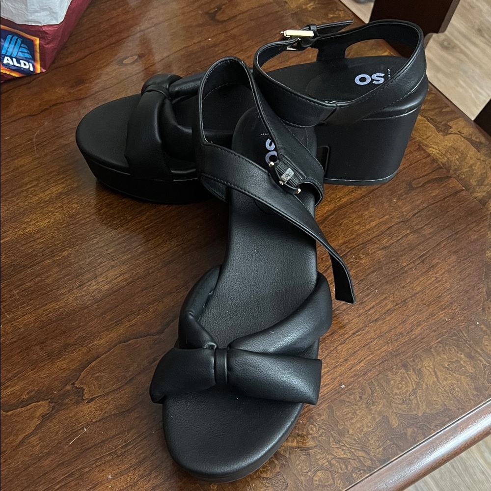 SO Black Women's Platform Sandals